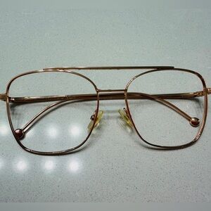 Fendi eyeglass frame only no lense~ like new condition